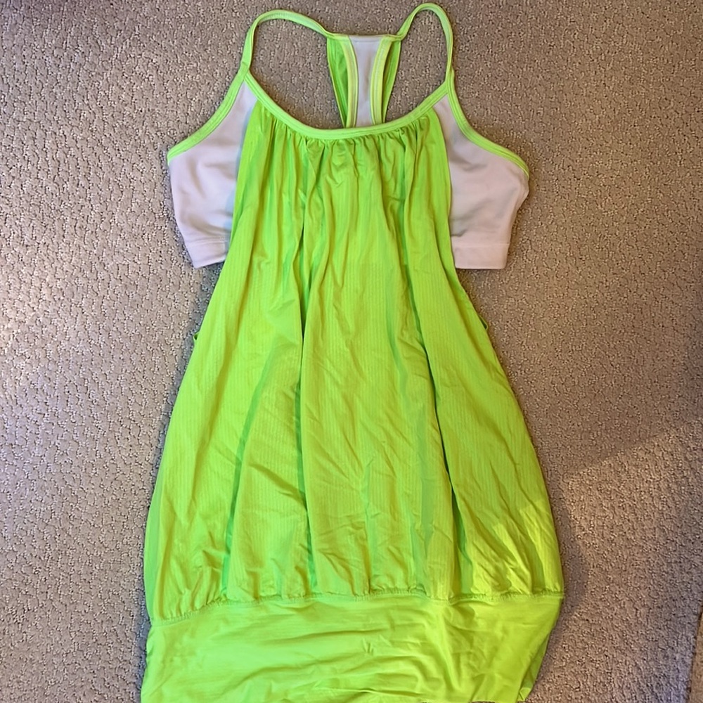 Lululemon workout top